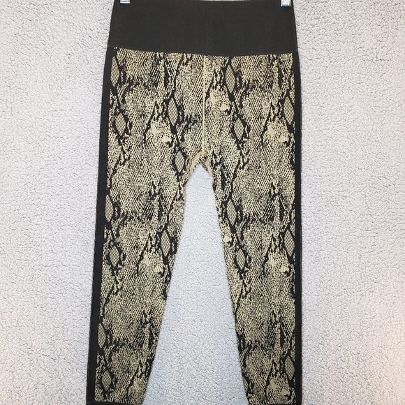 Fabletics Kamila Snake Print Brown & Tan Pull On Leggings Athletic Wear Sz L - Picture 5 of 9